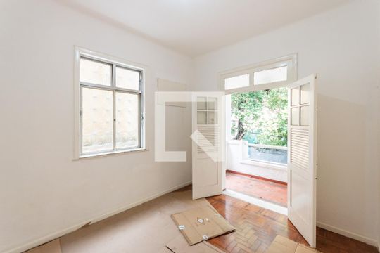 Quarto 2 de casa à venda com 3 quartos, 500m² em Vila Isabel, Rio de Janeiro