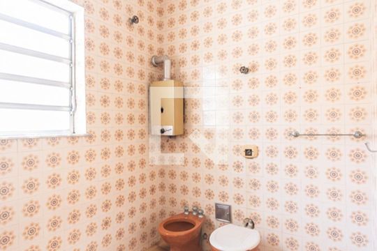 Banheiro de casa à venda com 3 quartos, 500m² em Vila Isabel, Rio de Janeiro