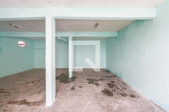 Garagem de casa à venda com 3 quartos, 500m² em Vila Isabel, Rio de Janeiro