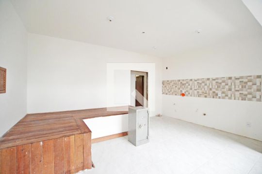 Cozinha  de casa à venda com 3 quartos, 900m² em Cristal, Porto Alegre