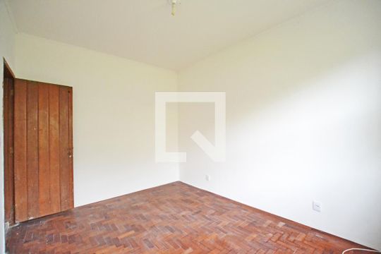 Quarto 1 de casa à venda com 3 quartos, 900m² em Cristal, Porto Alegre