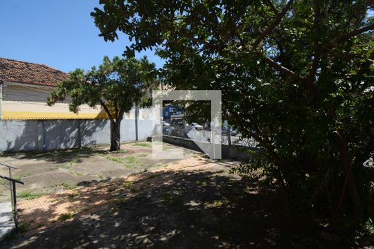 Quintal/Garagem de casa para alugar com 1 quarto, 50m² em Váz Lobo, Rio de Janeiro