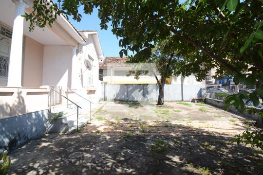 Quintal/Garagem de casa para alugar com 1 quarto, 50m² em Váz Lobo, Rio de Janeiro