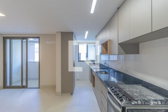 Cozinha de apartamento à venda com 3 quartos, 74m² em Cidade Nova, Belo Horizonte