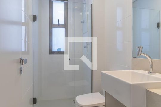 Banheiro Social de apartamento à venda com 3 quartos, 74m² em Cidade Nova, Belo Horizonte
