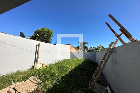Área Externa de casa para alugar com 1 quarto, 60m² em Scharlau, São Leopoldo
