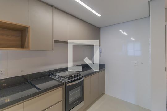 Cozinha de apartamento à venda com 3 quartos, 140m² em Cidade Nova, Belo Horizonte