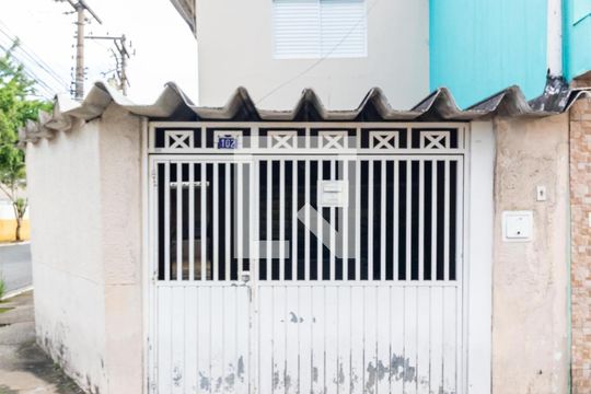 Fachada de casa à venda com 3 quartos, 180m² em Capela do Socorro, São Paulo