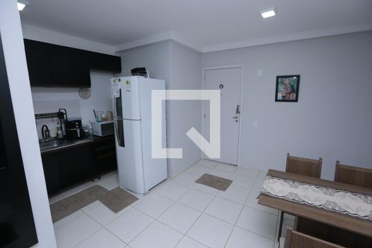 Sala de apartamento para alugar com 2 quartos, 49m² em Jardim Riacho das Pedras, Contagem