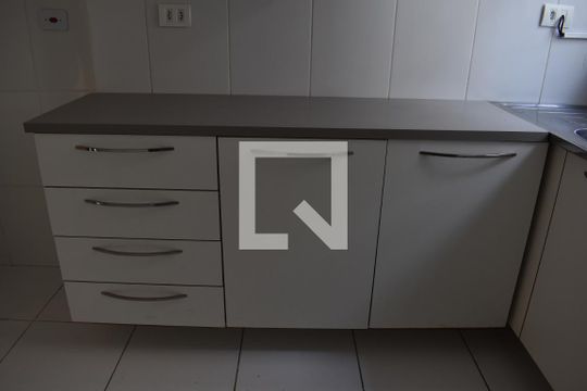 Cozinha de apartamento à venda com 3 quartos, 61m² em Vila Izabel, Curitiba