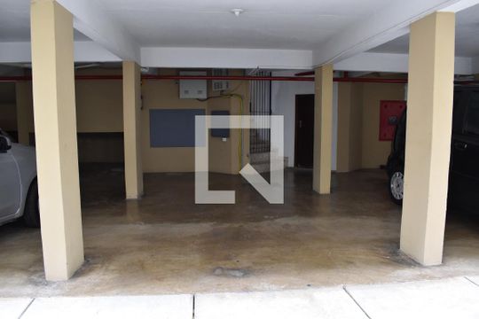 Vaga de estacionamento de apartamento à venda com 3 quartos, 61m² em Vila Izabel, Curitiba