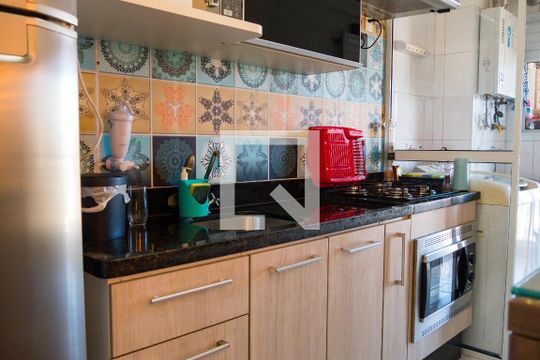 Cozinha de apartamento à venda com 2 quartos, 60m² em Campestre, Santo André