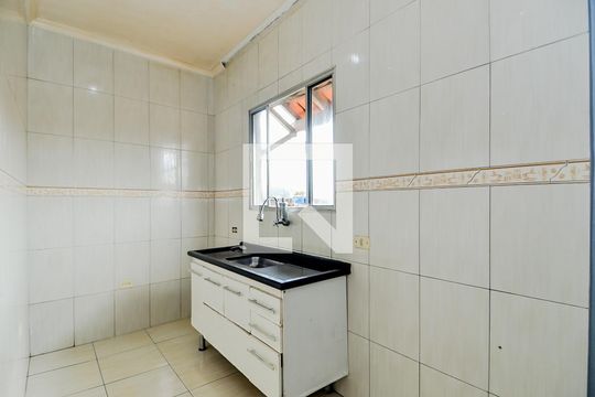 Cozinha de casa para alugar com 2 quartos, 110m² em Jardim Maria Aparecida, Guarulhos