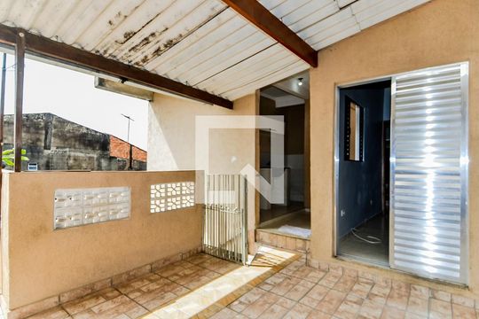 Varanda  de casa para alugar com 2 quartos, 110m² em Jardim Maria Aparecida, Guarulhos