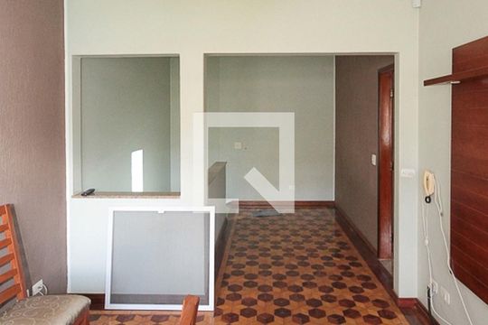 Sala de casa para alugar com 2 quartos, 250m² em Vila Olinda, São Paulo