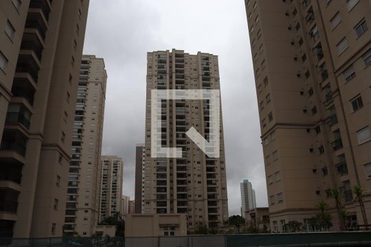 Fachada do bloco de apartamento à venda com 2 quartos, 69m² em Jardim Flor da Montanha, Guarulhos