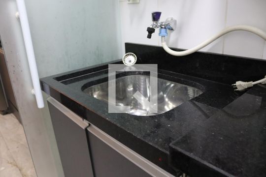 Área de Serviço de apartamento à venda com 2 quartos, 69m² em Jardim Flor da Montanha, Guarulhos