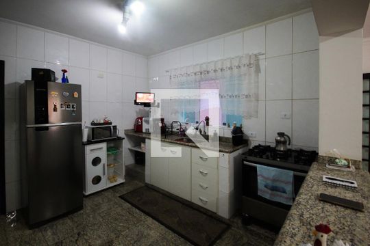 Cozinha de casa à venda com 3 quartos, 160m² em Jardim Patente Novo, São Paulo