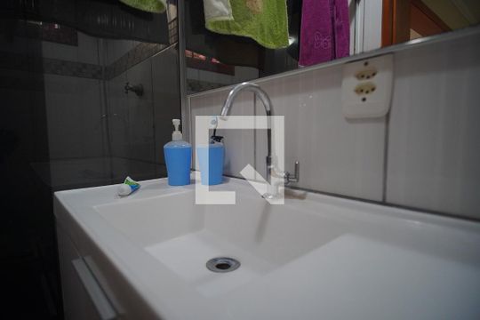 Banheiro da Suíte de casa à venda com 3 quartos, 250m² em Rincão, Novo Hamburgo