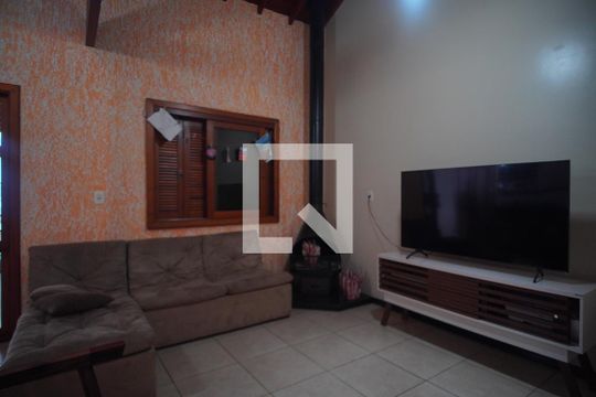 Sala 2 de casa à venda com 3 quartos, 250m² em Rincão, Novo Hamburgo