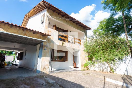 Fachada de casa à venda com 2 quartos, 200m² em Vila Joao Pessoa, Porto Alegre
