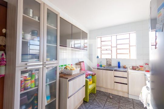 Cozinha de casa à venda com 2 quartos, 200m² em Vila Joao Pessoa, Porto Alegre