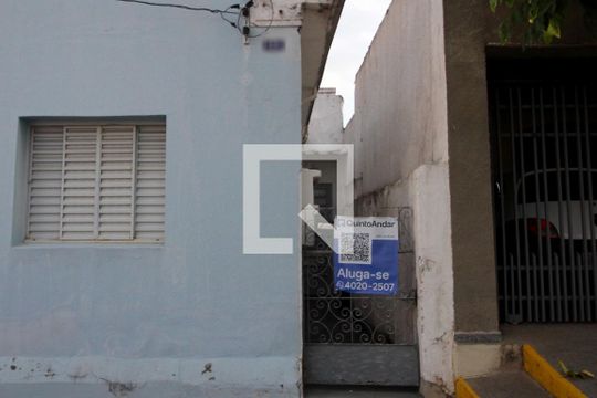 Fachada de casa para alugar com 2 quartos, 15m² em Vila Leao, Sorocaba