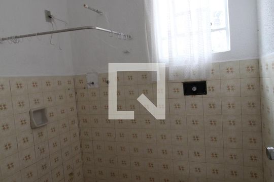 Banheiro de casa para alugar com 2 quartos, 15m² em Vila Leao, Sorocaba