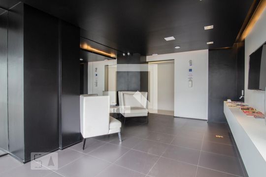 Hall de entrada de kitnet/studio para alugar com 1 quarto, 30m² em Bom Retiro, São Paulo