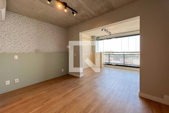 Kitnet/Studio para alugar com 1 quarto, 30m² em Bom Retiro, São Paulo