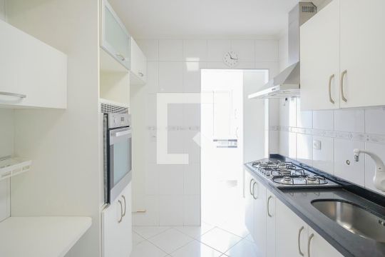 Cozinha de apartamento para alugar com 2 quartos, 69m² em Santa Maria, São Caetano do Sul