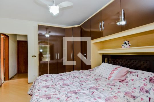 Suíte 1 de casa para alugar com 3 quartos, 326m² em Vila Harmonia, Guarulhos