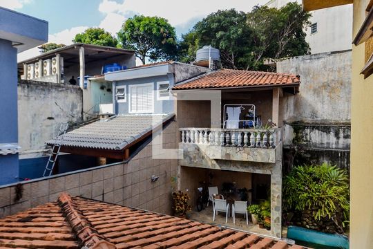 Vista da Suíte 2 de casa para alugar com 3 quartos, 326m² em Vila Harmonia, Guarulhos