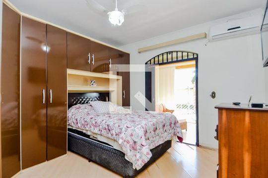 Suíte 1 de casa para alugar com 3 quartos, 326m² em Vila Harmonia, Guarulhos