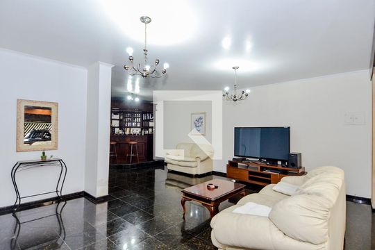Sala de casa para alugar com 3 quartos, 326m² em Vila Harmonia, Guarulhos