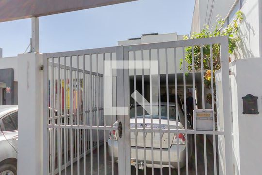 Fachada de casa para alugar com 3 quartos, 100m² em Campestre, Santo André