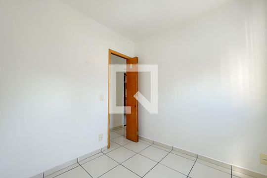 Quarto 1 de apartamento para alugar com 2 quartos, 59m² em Vila Osasco, Osasco