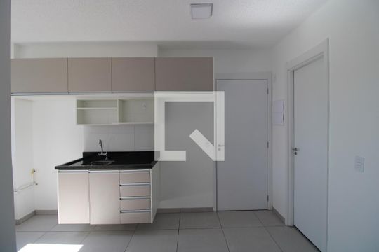 Cozinha de apartamento para alugar com 2 quartos, 35m² em Jardim Prudência, São Paulo