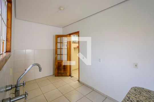Cozinha de casa à venda com 2 quartos, 100m² em Aberta dos Morros, Porto Alegre