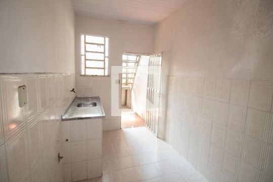 Cozinha de apartamento para alugar com 2 quartos, 70m² em Circular, Duque de Caxias