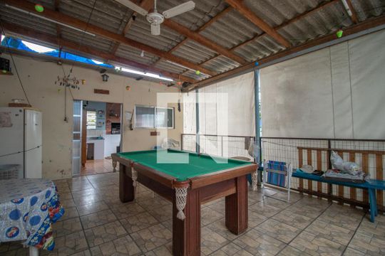 Quintal de casa à venda com 2 quartos, 390m² em Vila Nova, Porto Alegre