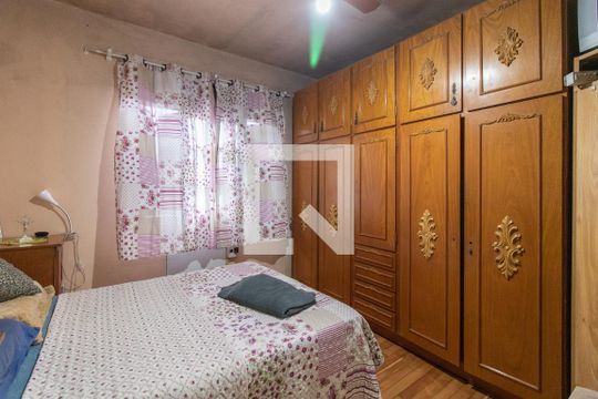 Quarto 1 de casa à venda com 2 quartos, 390m² em Vila Nova, Porto Alegre