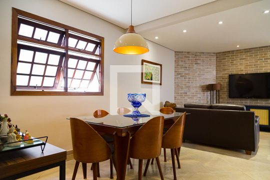 Casa à venda com 3 quartos, 400m² em Vila Mascote, São Paulo