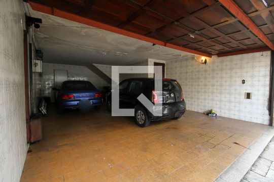 Garagem de casa para alugar com 5 quartos, 750m² em Mooca, São Paulo