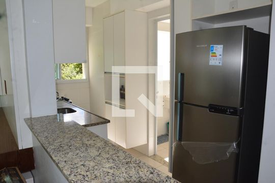 Cozinha de apartamento para alugar com 2 quartos, 80m² em Alphaville I, Salvador