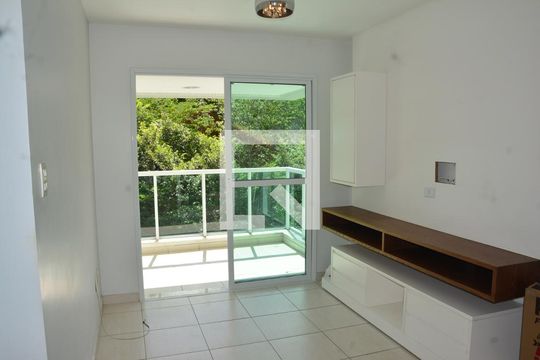 Apartamento para alugar com 2 quartos, 80m² em Alphaville I, Salvador