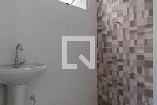 Banheiro de apartamento para alugar com 2 quartos, 45m² em Penha de França, São Paulo