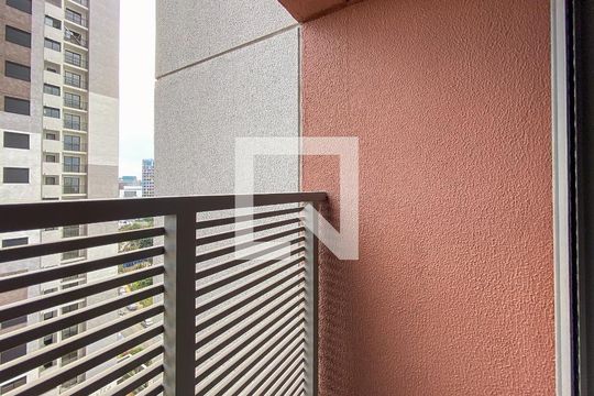 Sacada/Sala de kitnet/studio à venda com 1 quarto, 37m² em Butantã, São Paulo