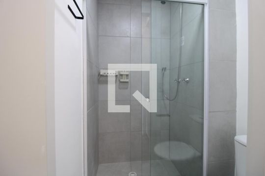 Banheiro  de apartamento à venda com 1 quarto, 30m² em Várzea da Barra Funda, São Paulo