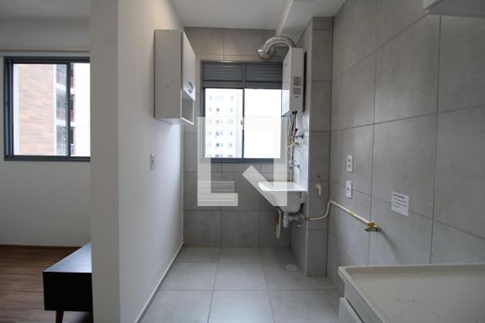 Área de serviço de apartamento para alugar com 1 quarto, 30m² em Várzea da Barra Funda, São Paulo
